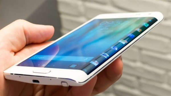 شركات البريد البريطانية ترفض توصيل شحنات لهاتف «جالاكسي نوت7»