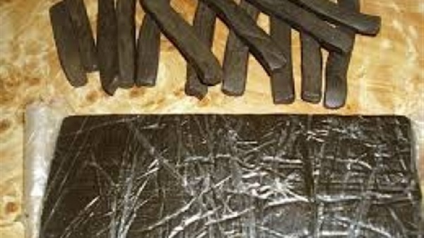ضبط عاملين قبل ترويجهما 5 كجم من مخدر الحشيش بـ«15مايو» ضبط عاملين قبل ترويجهما 5 كجم من مخدر الحشيش بـ«15مايو»