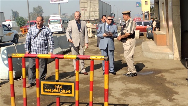  إصابة ضابط بمرور الغربية دفعه سائق ميكروباص بـ «باب السيارة»