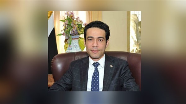 سفارة مصر بالكويت تكرّم غدا الروائي الكويتي طالب الرفاعي