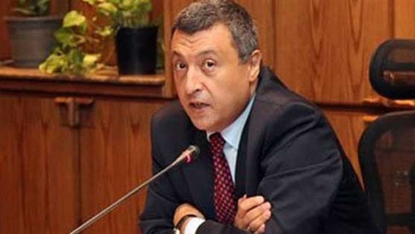 أسامة كمال:«فيها إيه لما نحط عسل في الشاي بدل السكر» أسامة كمال:«فيها إيه لما نحط عسل في الشاي بدل السكر»