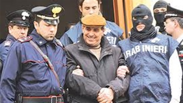 إيطاليا: مافيا "الكامورا" تهرب الأسلحة والمقاتلين للمنظمات الإرهابية إيطاليا: مافيا "الكامورا" تهرب الأسلحة والمقاتلين للمنظمات الإرهابية