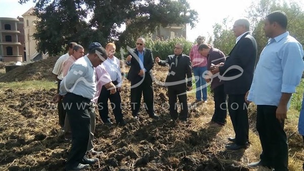 صور.. حملات ميدانية مفاجئة لمتابعة حرائق قش الأرز بالبحيرة صور.. حملات ميدانية مفاجئة لمتابعة حرائق قش الأرز بالبحيرة