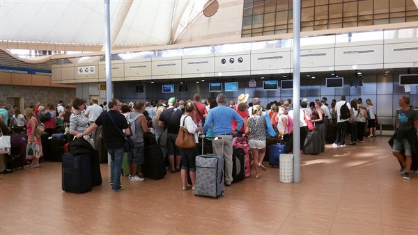 العداوي: رسوم الطيران المدني في مطارات المقاصد السياحية تتراوح مابين 3200 و3600 دولار