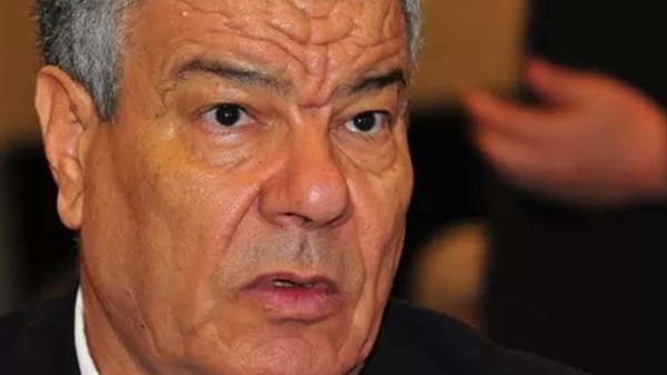 الأمين العام للحزب الحاكم في الجزائر يفاجئ الأعضاء باستقالته