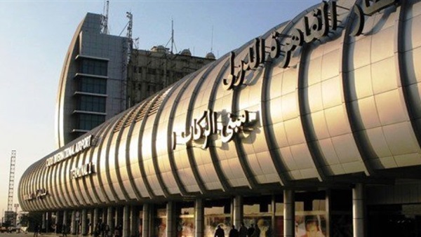 وزير الأوقاف الفلسطيني ومفتي القدس يصلان القاهرة وزير الأوقاف الفلسطيني ومفتي القدس يصلان القاهرة
