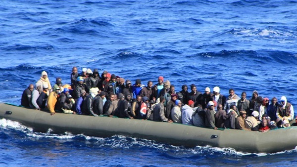 إنقاذ 2200 مهاجر قبالة ليبيا والعثور على 16 جثة إنقاذ 2200 مهاجر قبالة ليبيا والعثور على 16 جثة