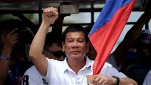 رئيس الفلبين يبدي استعداده لإلغاء اتفاقيات دفاعية مع واشنطن