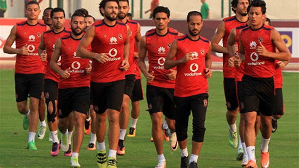 تدريبات استشفائية للاعبي الأهلي في الجيم