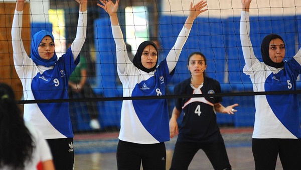 بعثة «آنسات الطائرة» تصل القاهرة بعد حصد كأس البطولة الأفريقية بعثة «آنسات الطائرة» تصل القاهرة بعد حصد كأس البطولة الأفريقية