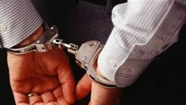 ضبط أميني عهدة لاستيلائهما على 8 ملايين جنيه من أموال الدعم ضبط أميني عهدة لاستيلائهما على 8 ملايين جنيه من أموال الدعم