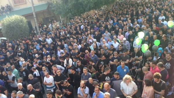 مسيرة حاشدة لإحياء للذكرى الـ60 لمجزرة «كفر قاسم» في فلسطين مسيرة حاشدة لإحياء للذكرى الـ60 لمجزرة «كفر قاسم» في فلسطين