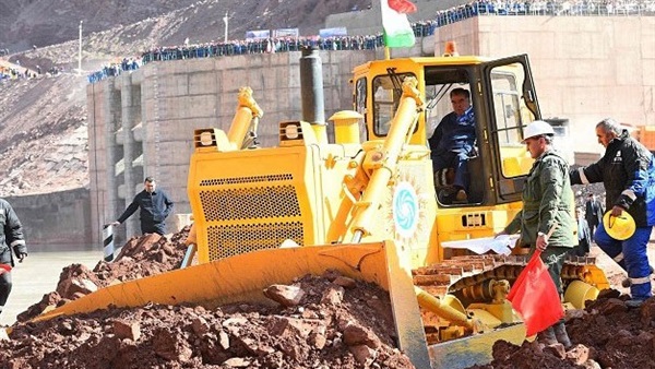 طاجيكستان تباشر بناء السد الأعلى في العالم طاجيكستان تباشر بناء السد الأعلى في العالم