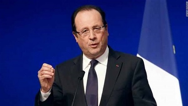 هولاند: فرنسا لن تقبل بمخيمات لاجئين على أراضيها هولاند: فرنسا لن تقبل بمخيمات لاجئين على أراضيها