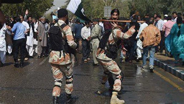 اشتباكات بين الشرطة وأنصار المعارضة في إسلام أباد