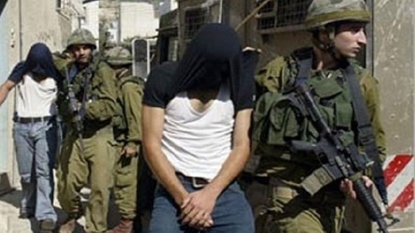 الاحتلال يصدر أوامر اعتقال إداري بحق 43 أسيرا فلسطينيا الاحتلال يصدر أوامر اعتقال إداري بحق 43 أسيرا فلسطينيا