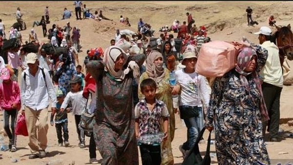 عمليات نزوح وتهجير قسري للمواطنين اليمنيين في تعز بعد اشتداد المعارك عمليات نزوح وتهجير قسري للمواطنين اليمنيين في تعز بعد اشتداد المعارك