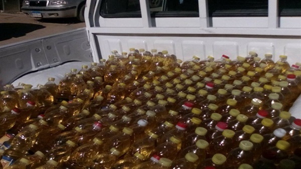 ضبط صاحب مصنع بحوزته زيوت طعام مجهولة المصدر