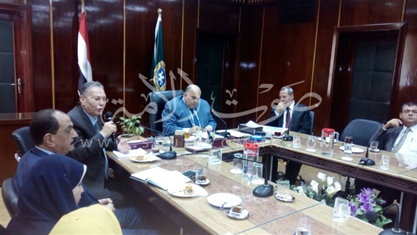 صور.. محافظ الدقهلية يستقبل نائب وزير الصحة لشؤون المستشفيات