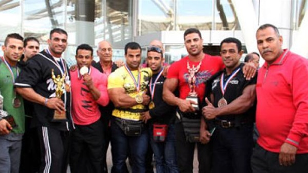 "مصر القومي" يقدم العزاء في ضحايا تفجيرات باريس "مصر القومي" يقدم العزاء في ضحايا تفجيرات باريس