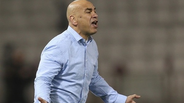 "العميد" ينفعل على حارس المصري بسبب لاعب الزمالك "العميد" ينفعل على حارس المصري بسبب لاعب الزمالك
