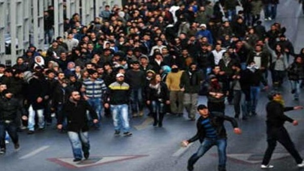 مئات الأكراد يتظاهرون في فرنسا احتجاجا على اعتقالات في تركيا