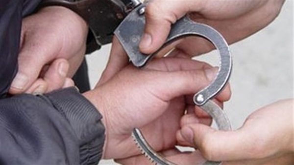 إحالة أم وأبنائها الثلاثة للمحاكمة الجنائية لاتهامهم بالقتل العمدي إحالة أم وأبنائها الثلاثة للمحاكمة الجنائية لاتهامهم بالقتل العمدي