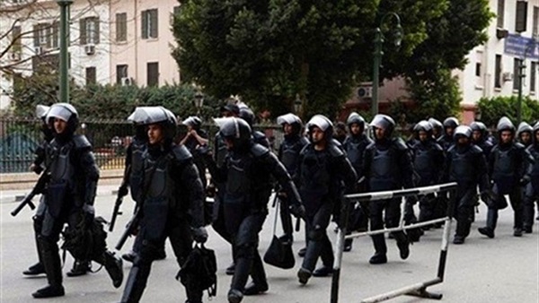 انتشار أمني بمحيط مجلس الدولة تزامنا مع جلسة «تيران وصنافير» انتشار أمني بمحيط مجلس الدولة تزامنا مع جلسة «تيران وصنافير»