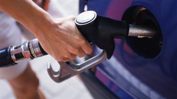 «مجلس الوزراء» ينفي نقص الوقود بمحطات البنزين