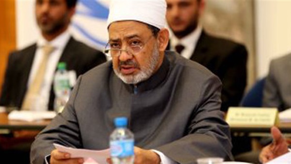 إمام الجامع الأعظم بالسنغال يشيد بدور الأزهر في نشر الفكر الوسطي إمام الجامع الأعظم بالسنغال يشيد بدور الأزهر في نشر الفكر الوسطي
