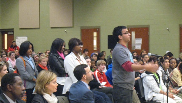 قلق الطلاب المسلمين في ولاية مينوسيتا من توالي الأحداث المعادية للإسلام قلق الطلاب المسلمين في ولاية مينوسيتا من توالي الأحداث المعادية للإسلام