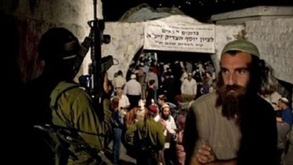 مئات المستوطنين يقتحمون «مقام يوسف» في نابلس