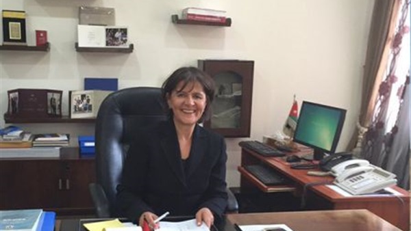 وزيرة السياحة الأردنية توجه بتأهيل مغارة «بيت رأس» الأثرية