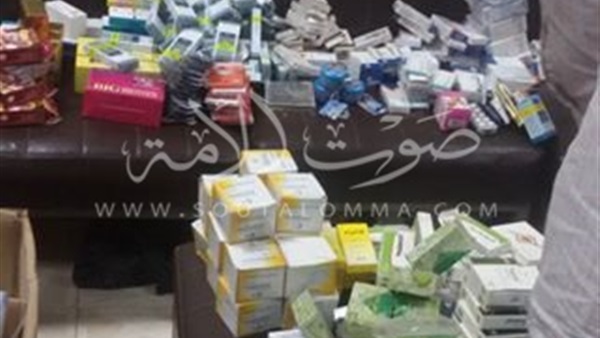 ضبط أقراص مخدرة ومنشطات جنسية بصيدلية في بنها‎ (صور)