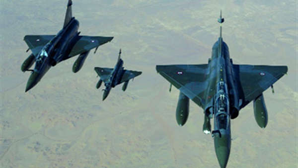 مقاتلات فرنسية تشن غارات مكثفة علي سوريا