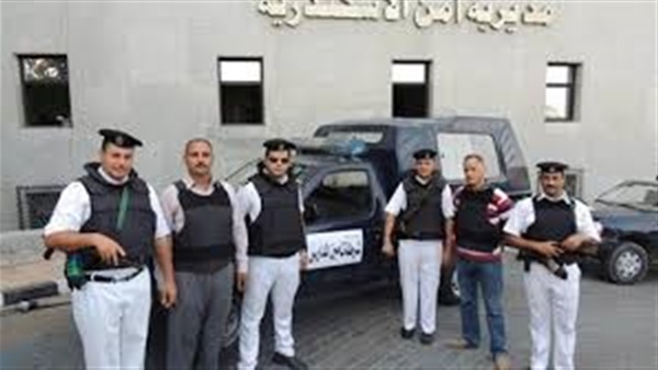 القبض على مشجعين بحوزتهم تذاكر «مزوره» لمباراة مصر وغانا القبض على مشجعين بحوزتهم تذاكر «مزوره» لمباراة مصر وغانا