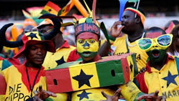 توافد جماهير منتخب غانا على ملعب برج العرب