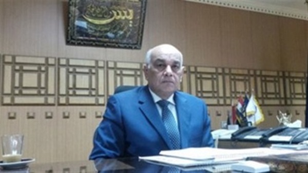 أمن قنا يواصل جهوده لكشف لغز مقتل لواء شرطة بمسكنه أمن قنا يواصل جهوده لكشف لغز مقتل لواء شرطة بمسكنه