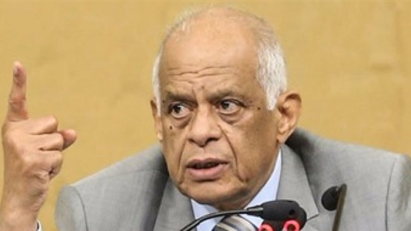 قرار جرئ من «عبد العال» لمواجهة تغيب الأعضاء عن الجلسات قرار جرئ من «عبد العال» لمواجهة تغيب الأعضاء عن الجلسات