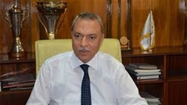 محافظ قنا يبحث طرق الاستفادة من مياه الصرف في الزراعة محافظ قنا يبحث طرق الاستفادة من مياه الصرف في الزراعة