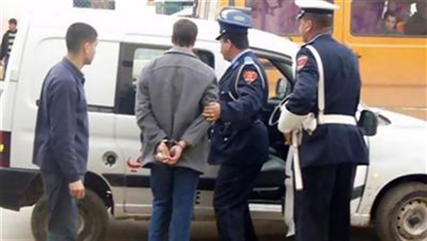 الشرطة المغربية تعتقل 4 أشخاص للاشتباه في انتمائهم لـ "داعش" الشرطة المغربية تعتقل 4 أشخاص للاشتباه في انتمائهم لـ "داعش"