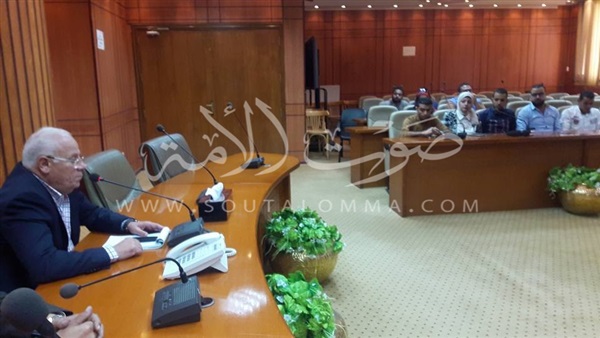 محافظ بورسعيد: جميع السلع التموينية متوافرة في المحافظة محافظ بورسعيد: جميع السلع التموينية متوافرة في المحافظة