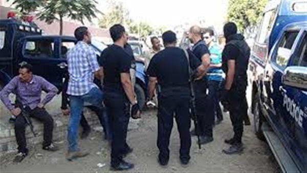 احتواء أزمة بين الأقباط والمسلمين بقرية دلجا في المنيا احتواء أزمة بين الأقباط والمسلمين بقرية دلجا في المنيا