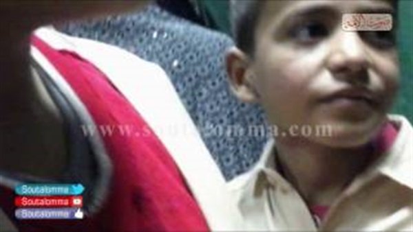 أحد تلاميذ البحيرة: «لقينا بودرة وخشب في وجبة المدرسة» (فيديو)