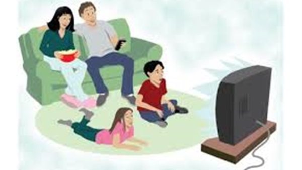 دراسة.. «مشاهدة التلفزيون» تضر بالقدرات الذهنية للشباب