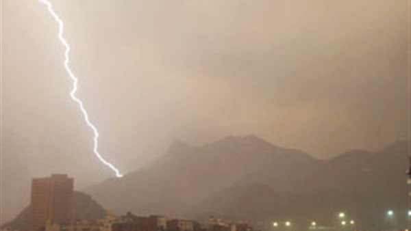 شمال سيناء تتعرض لأمطار رعدية وبرق