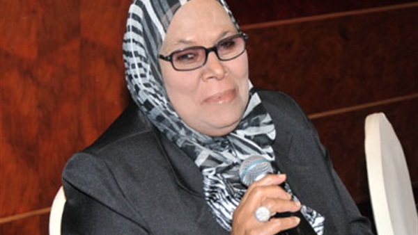 آمنة نصير: الإنسان ثروة مصر الحقيقية آمنة نصير: الإنسان ثروة مصر الحقيقية