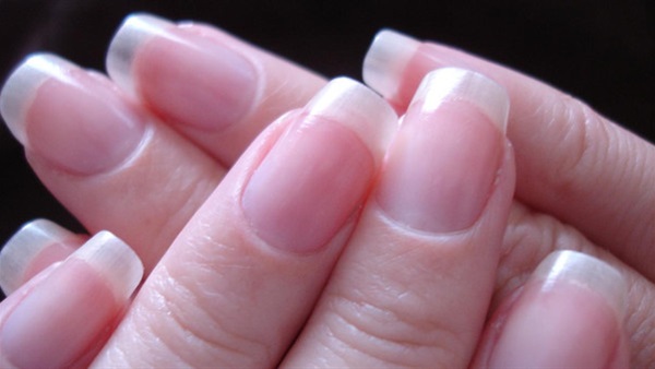 هكذا تترجم تغير لون وشكل أظافرك!