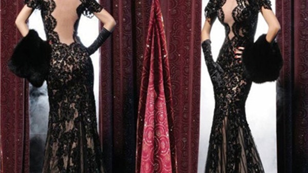 الدانتيل الأسود يغازل أنوثتك بجرأة طاغية