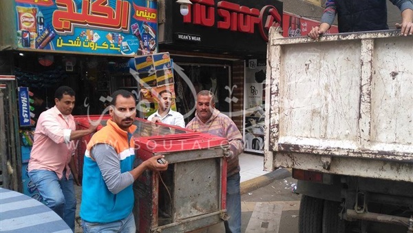 حملة لإزالة الإشغالات بحي العمرانية في الجيزة (صور)